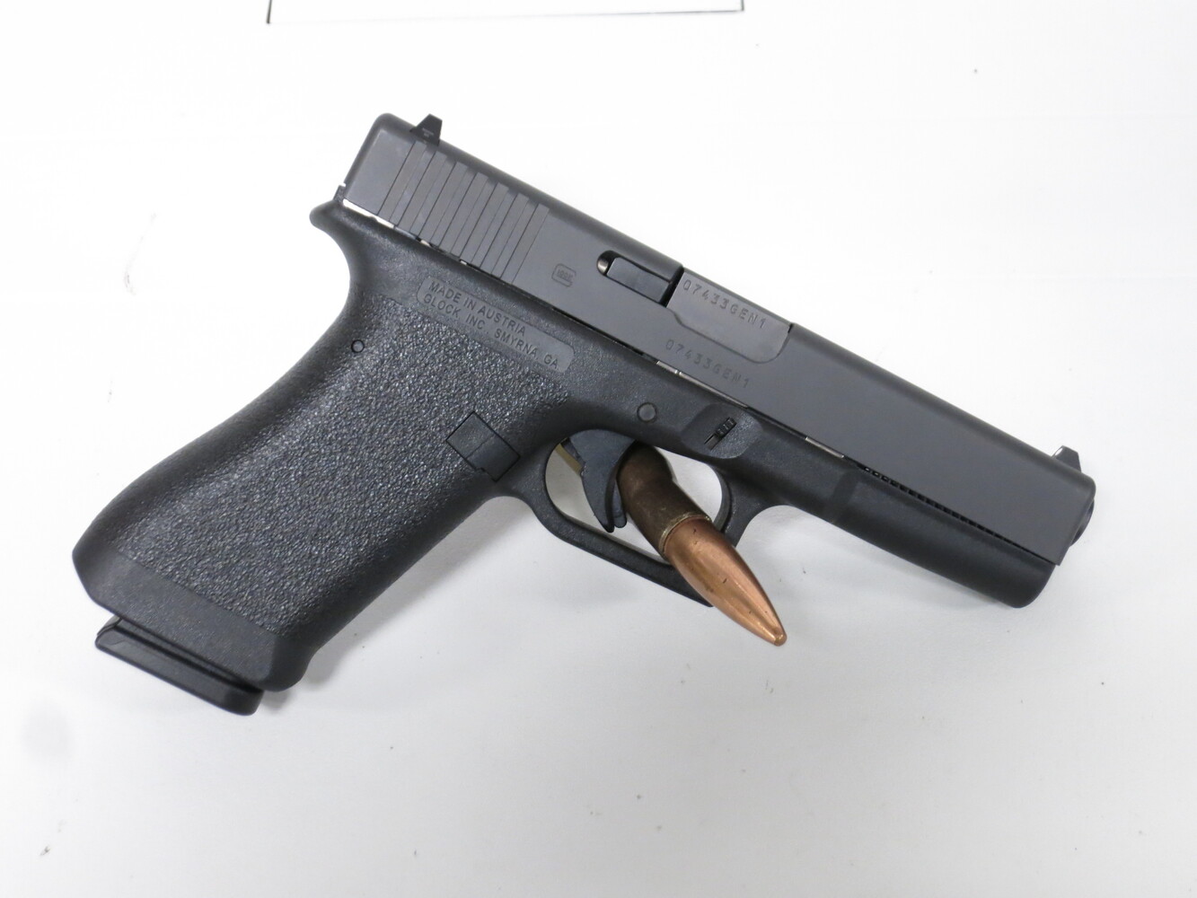 Glock 17 Gen 1-img-2
