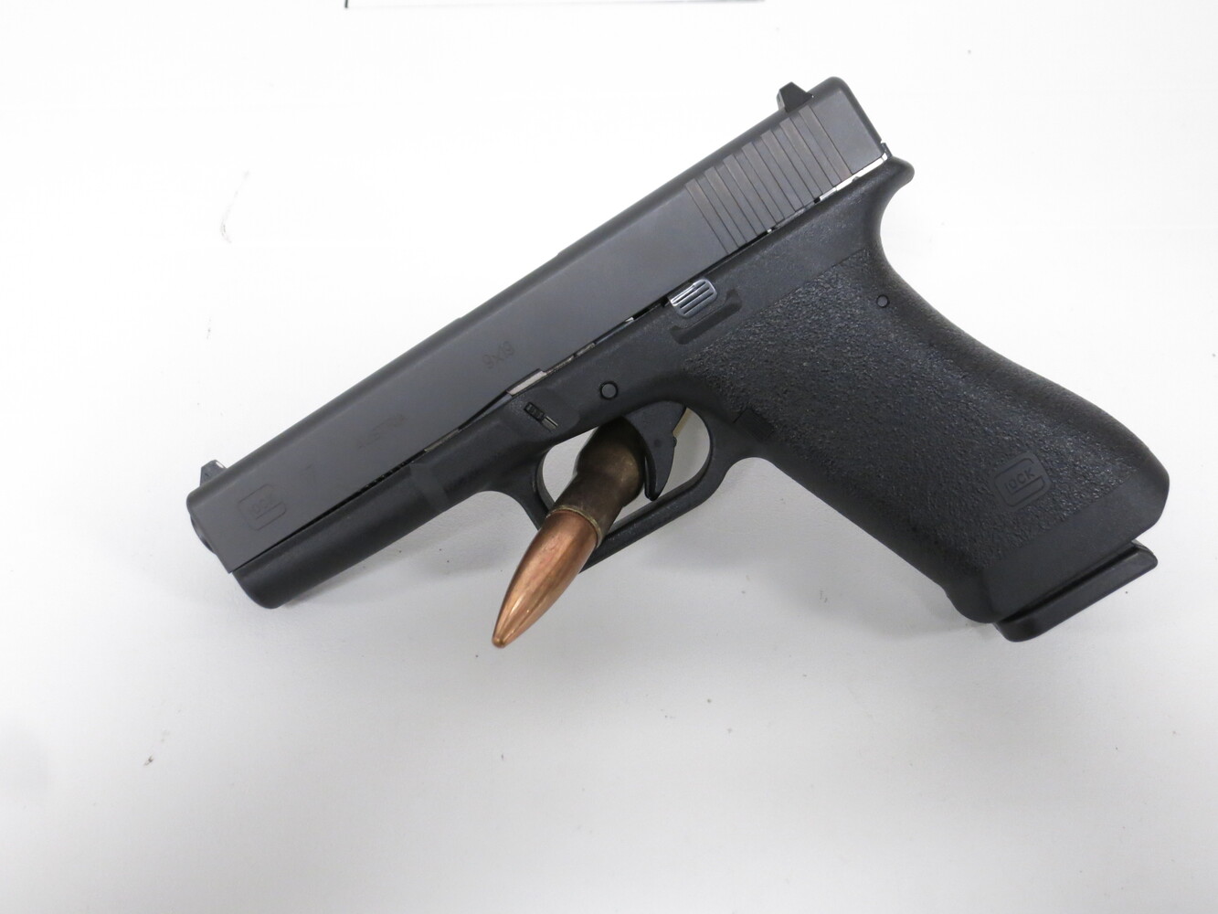 Glock 17 Gen 1-img-3