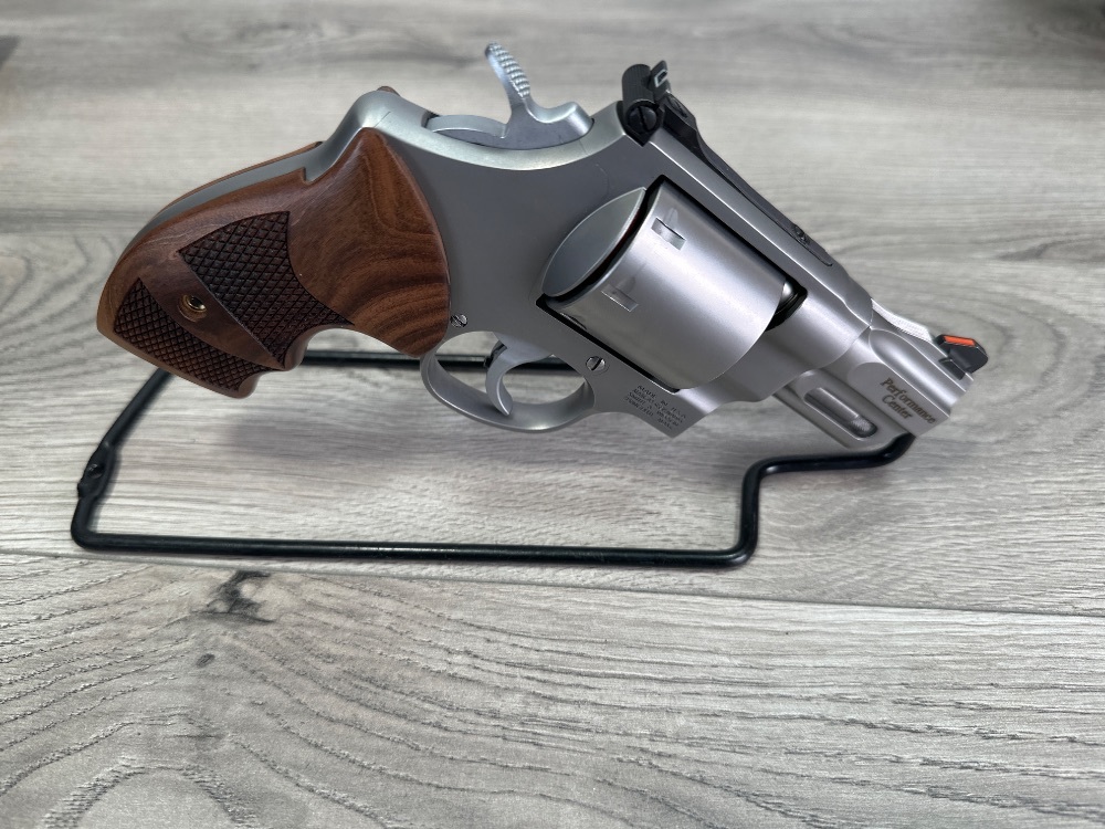 Smith & Wesson M627-5 Performance Center 357 MAG 2.625-inch barrel-img-5