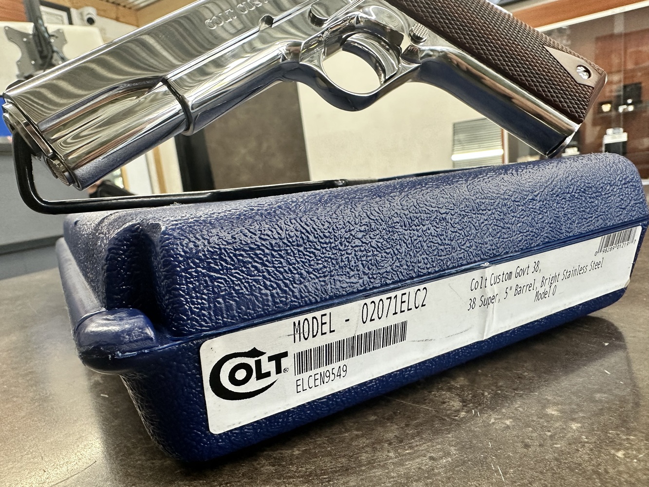 COLT CUSTOM 1911 GOVERNMENT 38 SUPER 5 INCH BARREL Semi Auto -img-4