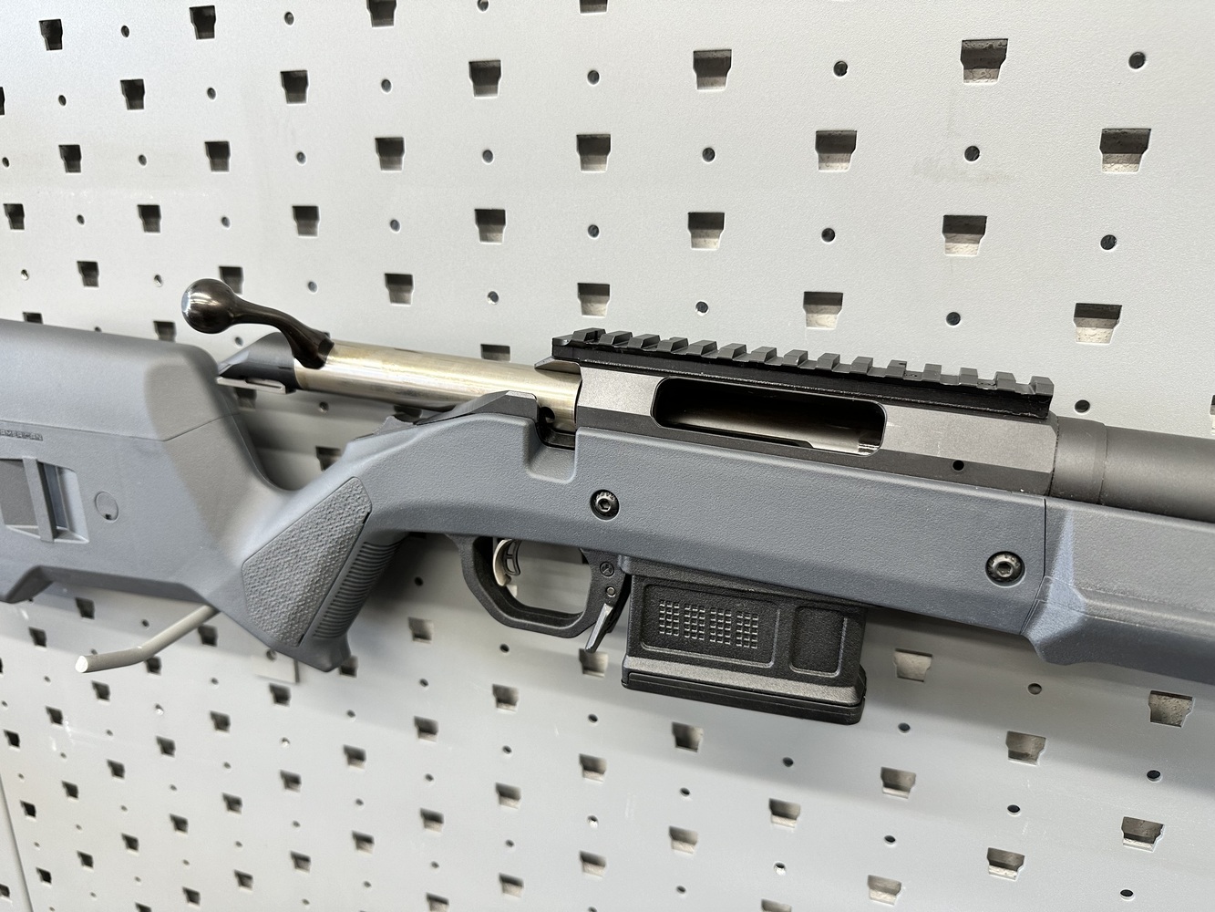 RUGER AMERICAN 6.5CM Bolt Action Rifle Magpul Hunter American Stock 20 inch-img-2