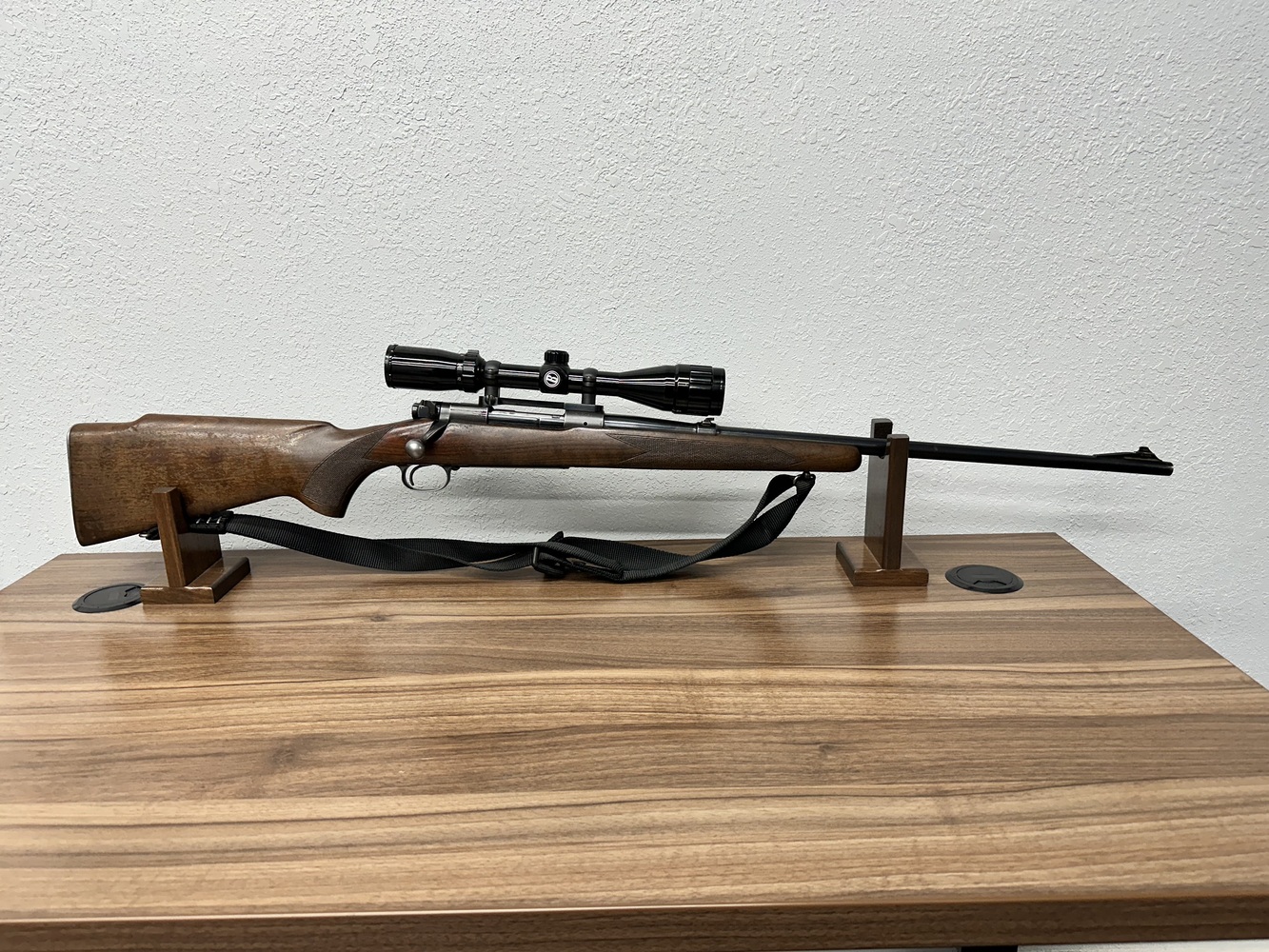 Winchester 70 Bolt Action 30-06 24 inch barrel Bushnell Scope Sportsman -img-0