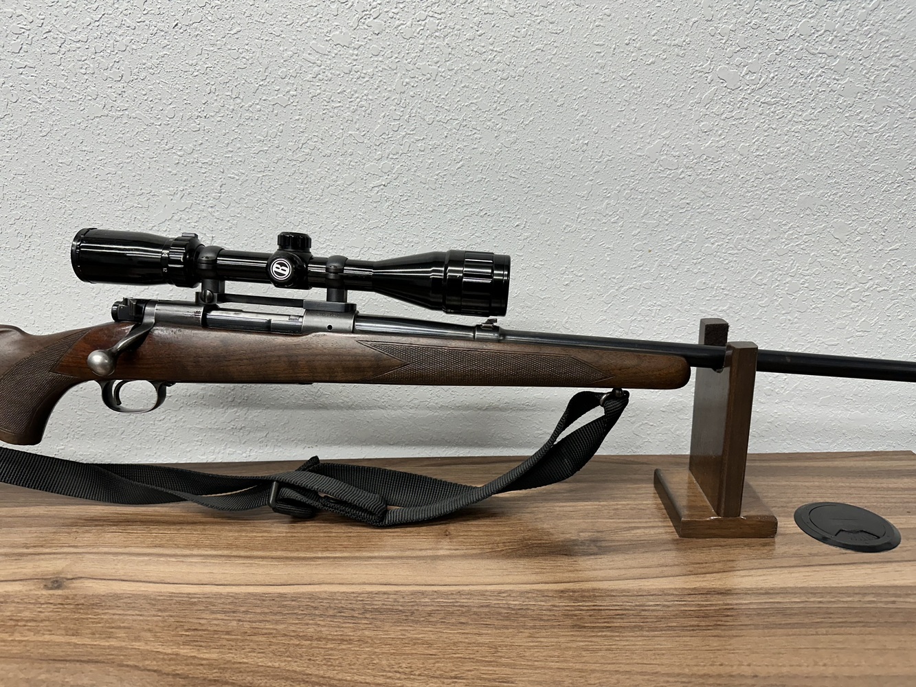 Winchester 70 Bolt Action 30-06 24 inch barrel Bushnell Scope Sportsman -img-2