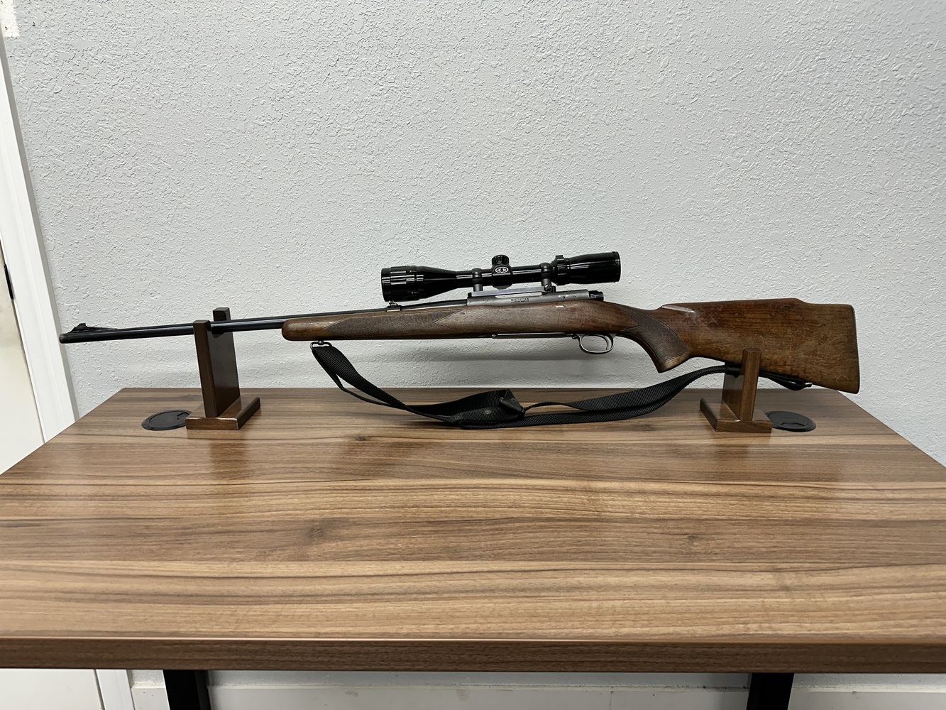Winchester 70 Bolt Action 30-06 24 inch barrel Bushnell Scope Sportsman -img-5