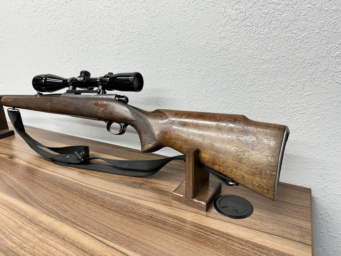 Winchester 70 Bolt Action 30-06 24 inch barrel Bushnell Scope Sportsman -img-6