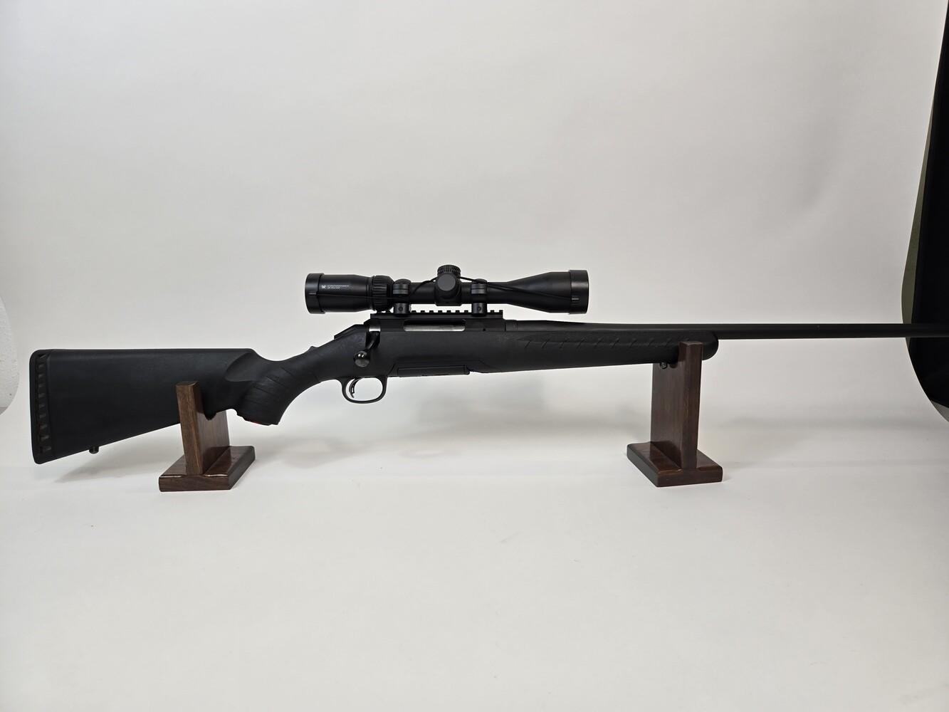 Ruger American 308win Bolt Action Rifle 22inch barrel w VORTEX 3-9X40 -img-6
