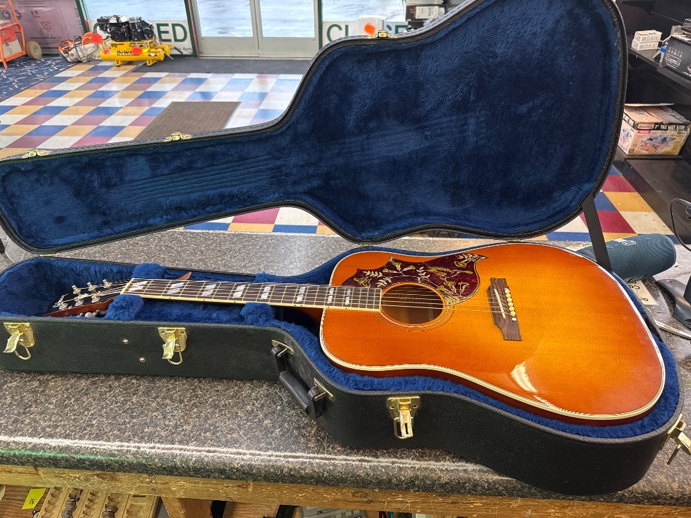 Gibson Hummingbird Historic Collection Acoustic Guitar W/ Case