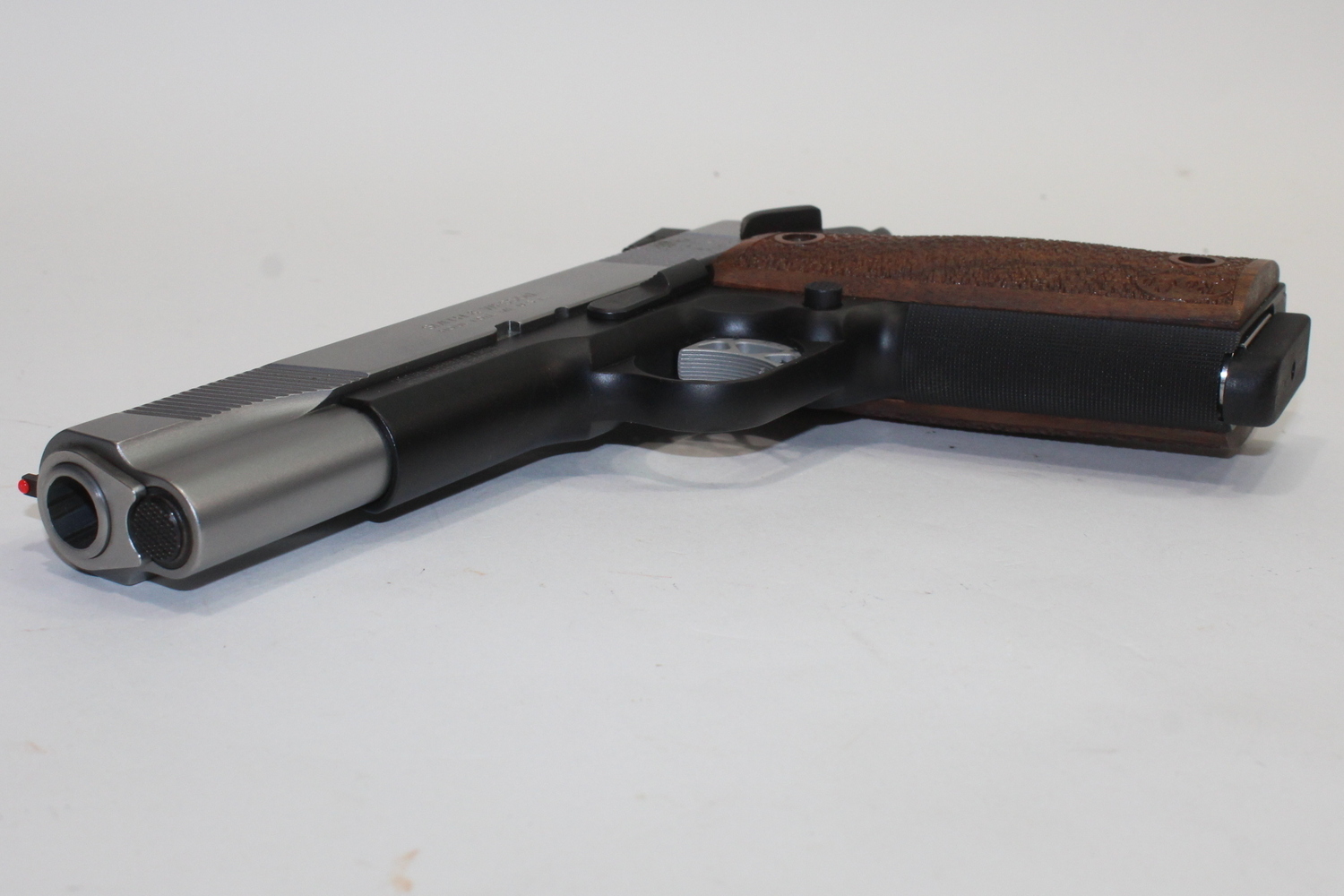Smith & Wesson Sw1911 Pro Semi-Auto 45 ACP -img-6