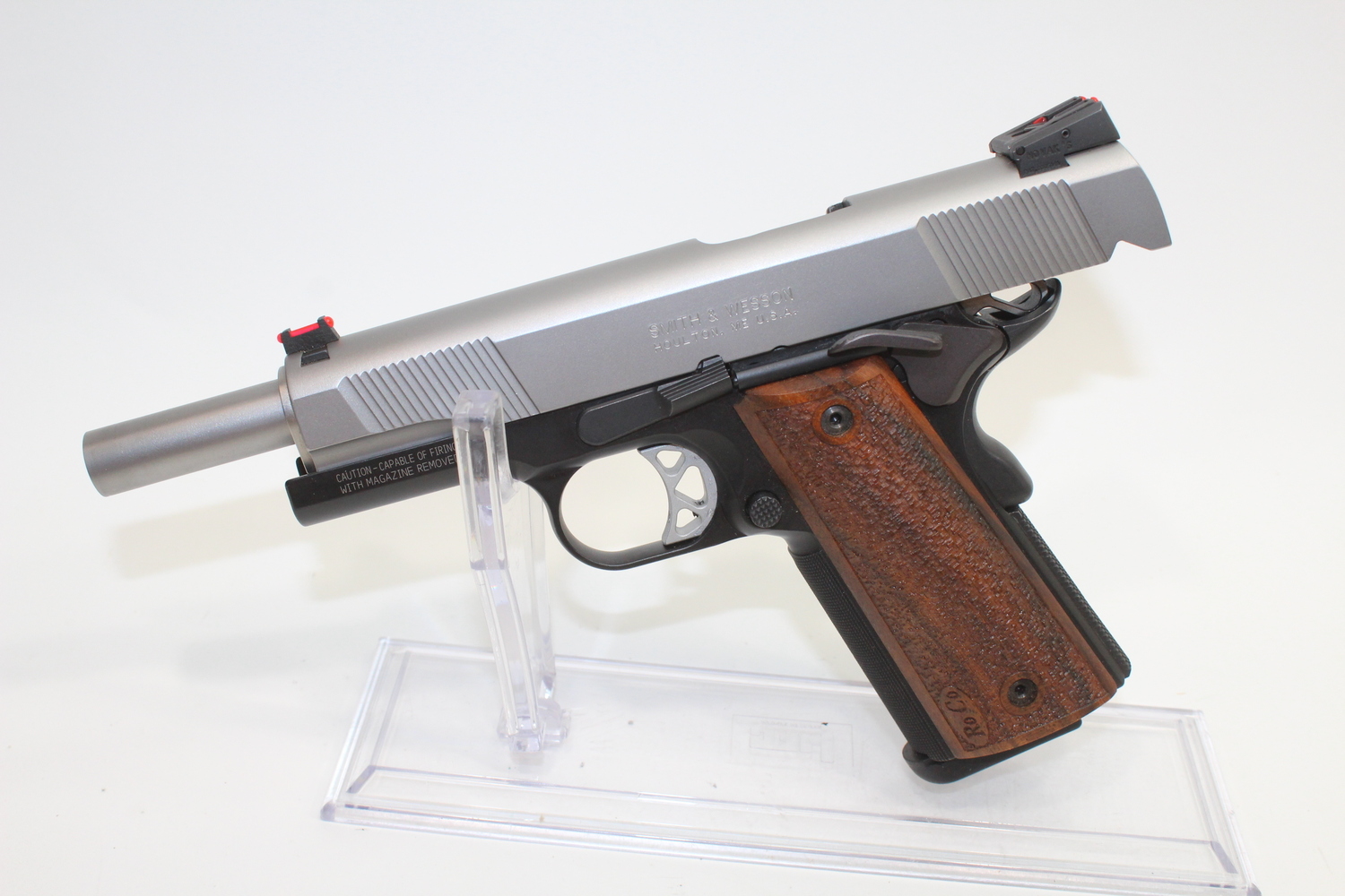 Smith & Wesson Sw1911 Pro Semi-Auto 45 ACP -img-3