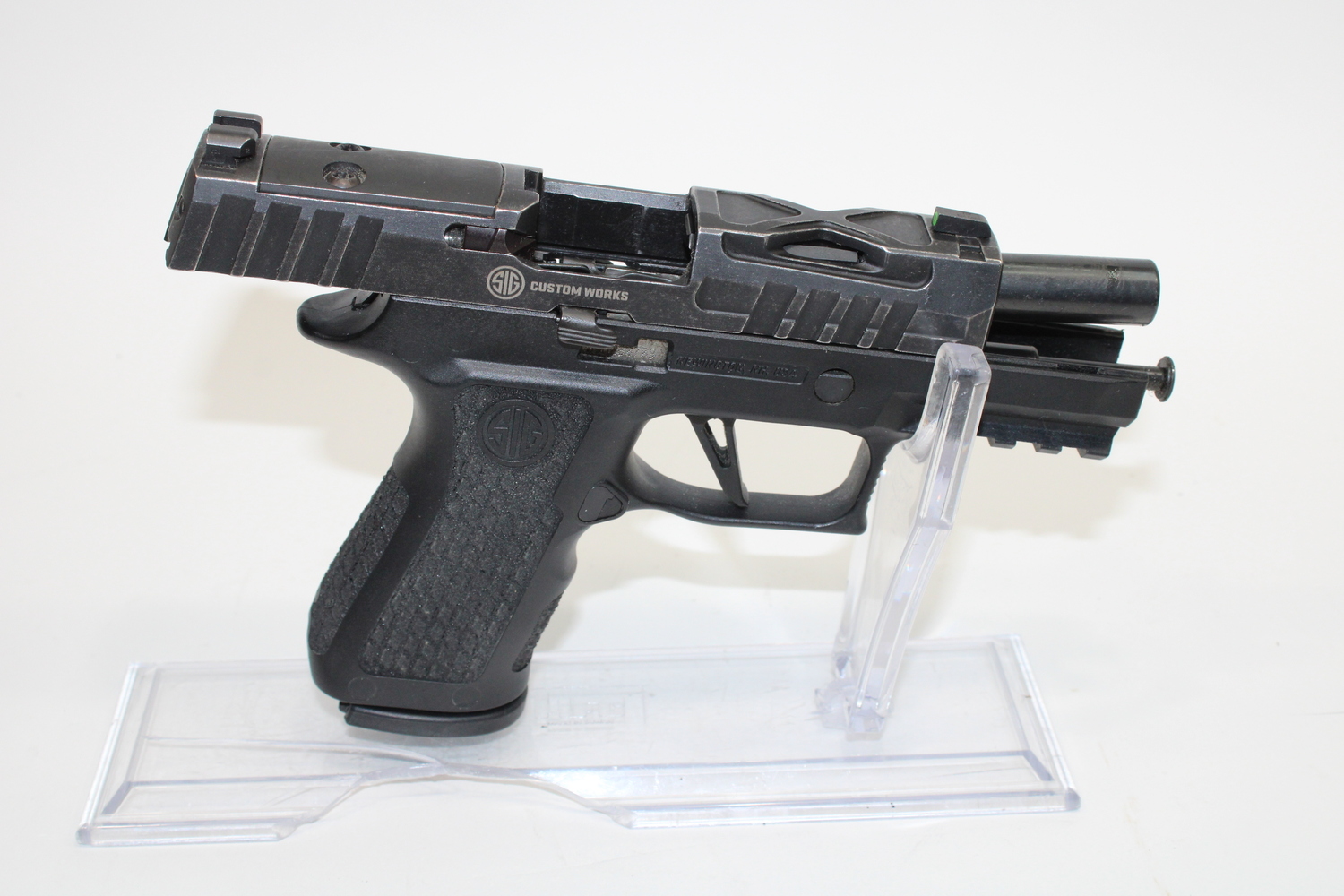 Sig Sauer P320v001 9mm 3.9" BBL 15+1 Original Box Used-img-3