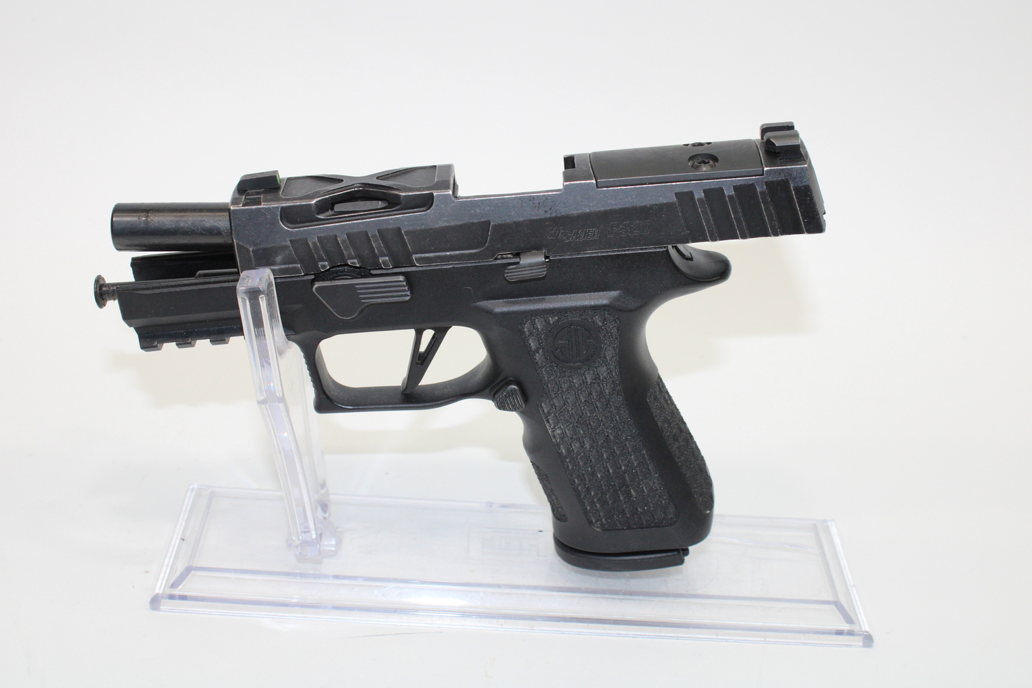 Sig Sauer P320v001 9mm 3.9" BBL 15+1 Original Box Used-img-4