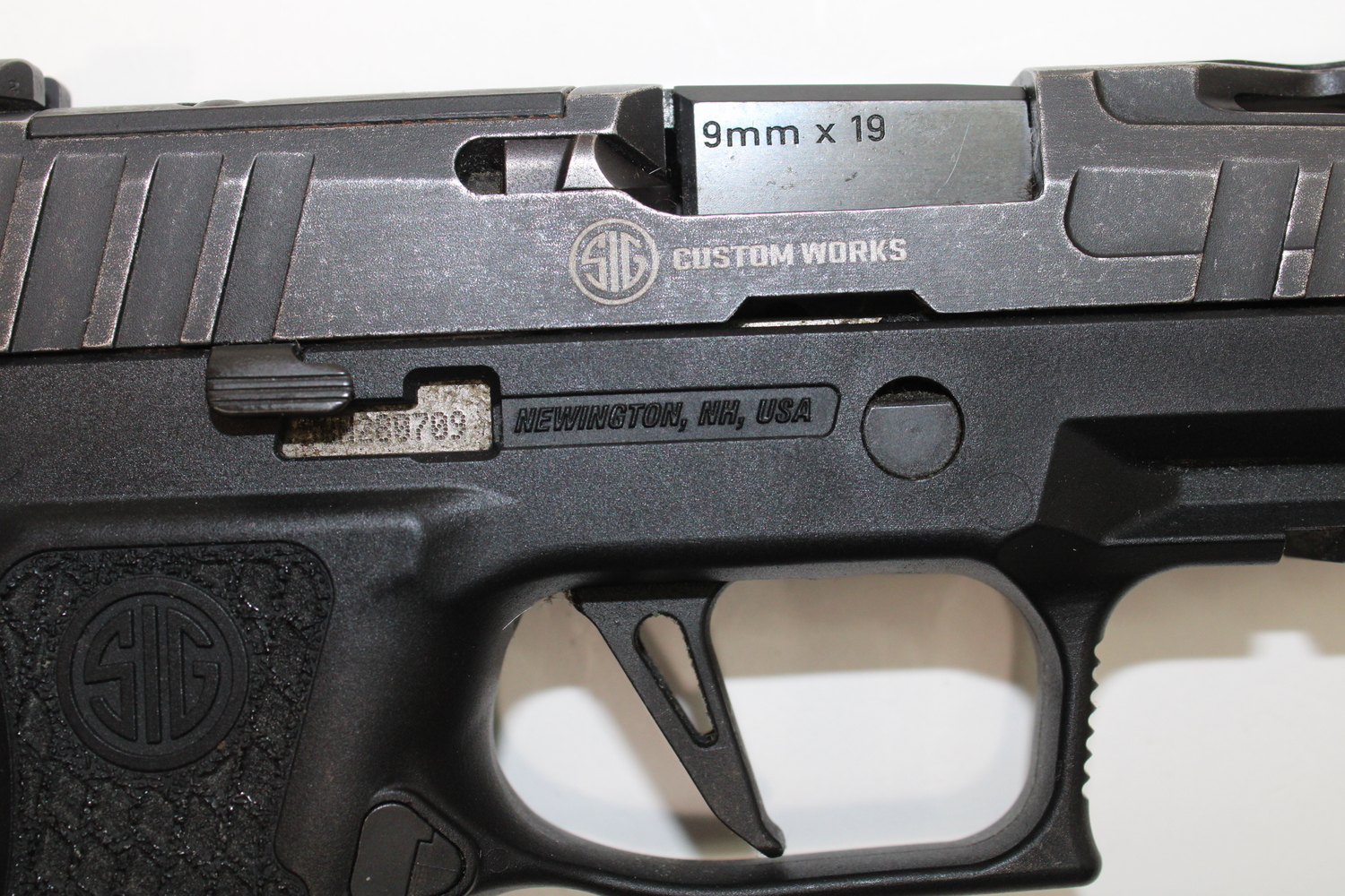 Sig Sauer P320v001 9mm 3.9" BBL 15+1 Original Box Used-img-7
