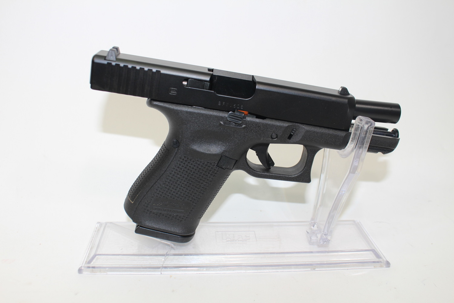 Glock 19 Gen 5 9mm 15+1 3 Mags 4'' BBL USED-img-1