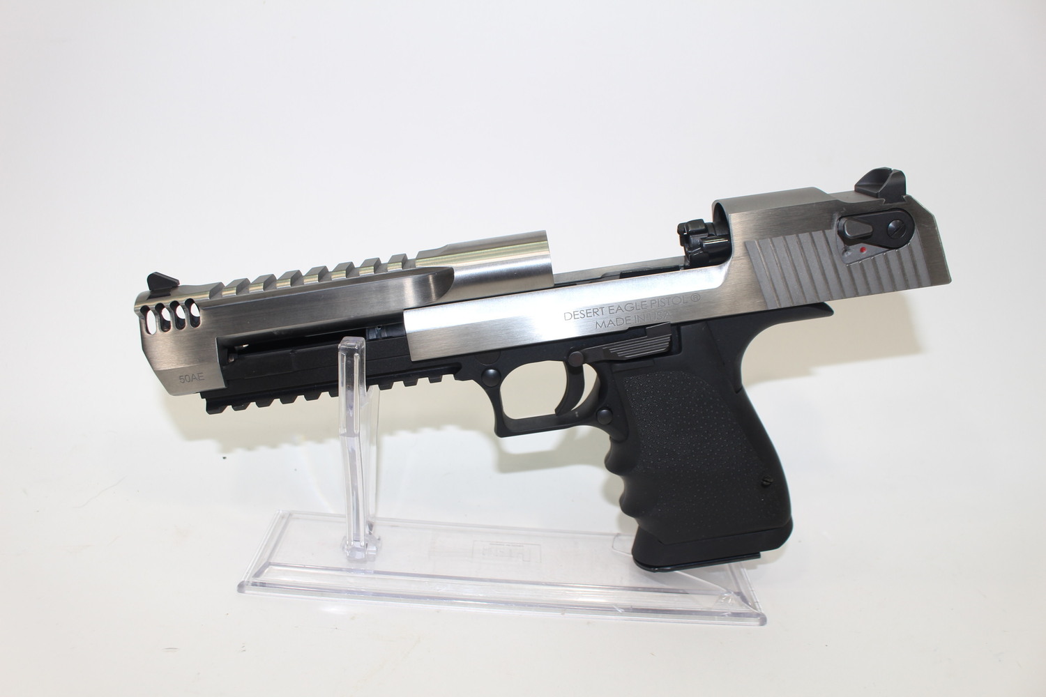 Magnum Research Desert Eagle 50 AE 6'' BBL Stainless Like New-img-3
