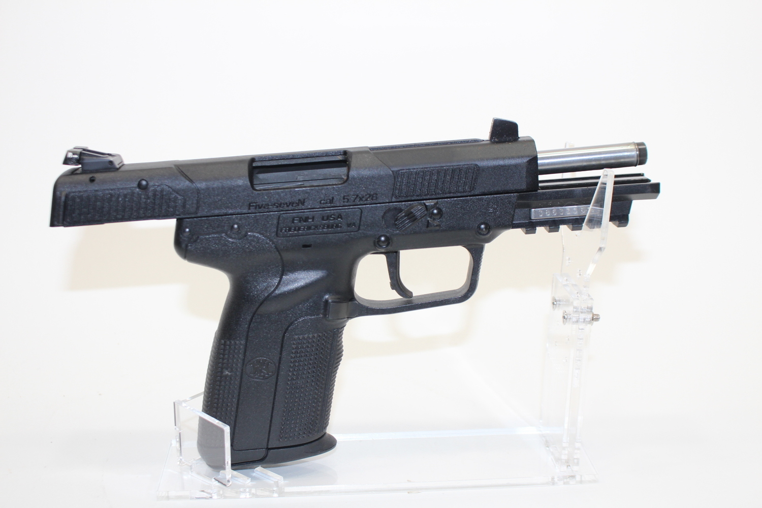 FN Five-seveN 5.7x28mm 4.8" BBL Original Box 20+1 Used-img-6
