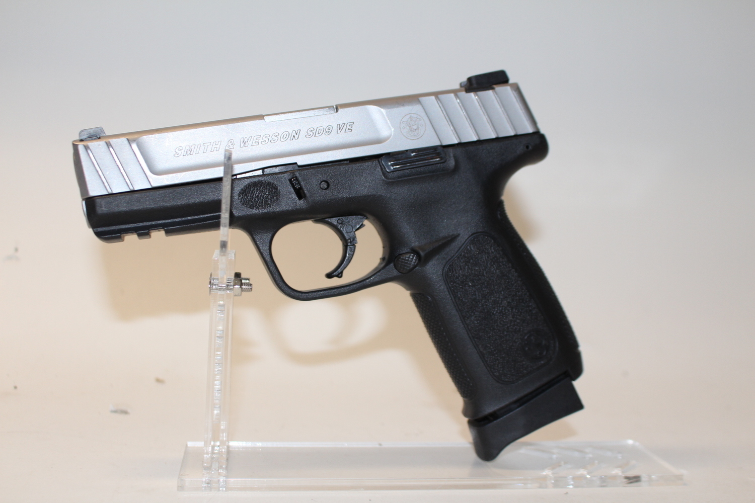 Smith & Wesson SD9 VE Pistol Semi Auto 9MM 4 10+1 No Box Used-img-0