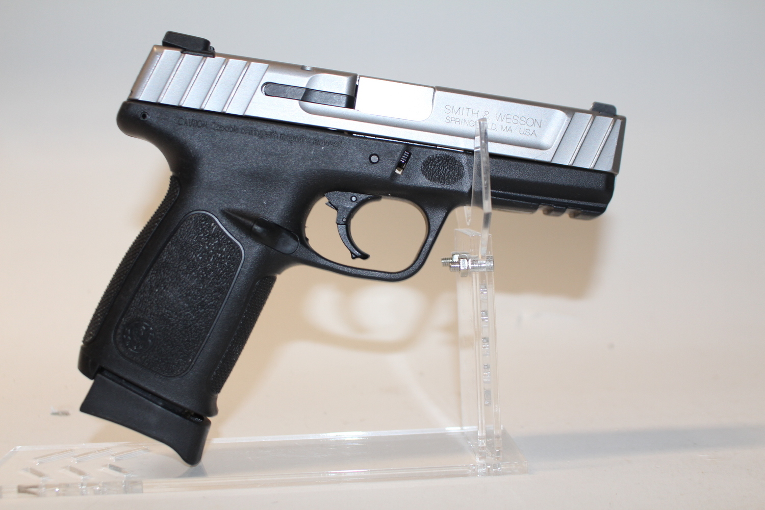 Smith & Wesson SD9 VE Pistol Semi Auto 9MM 4 10+1 No Box Used-img-1
