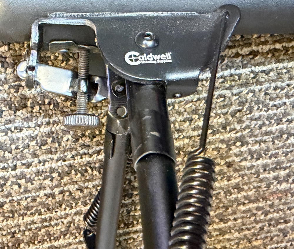 Ruger American .243 Winchester Bolt-Action Rifle w/ tripod-img-7