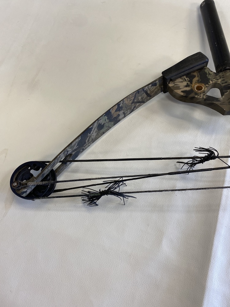 PRE OWNED PSE ARCHERY SPYDER YOUTH COMPOUND BOW - CAMO-img-5