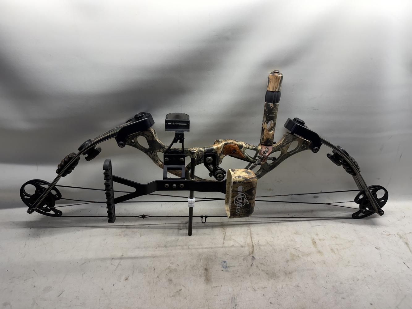 HOYT VORTEC XT2000 COMPOUND BOW-img-0