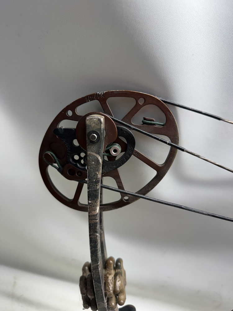 HOYT RAMPAGE COMPOUND BOW-img-4