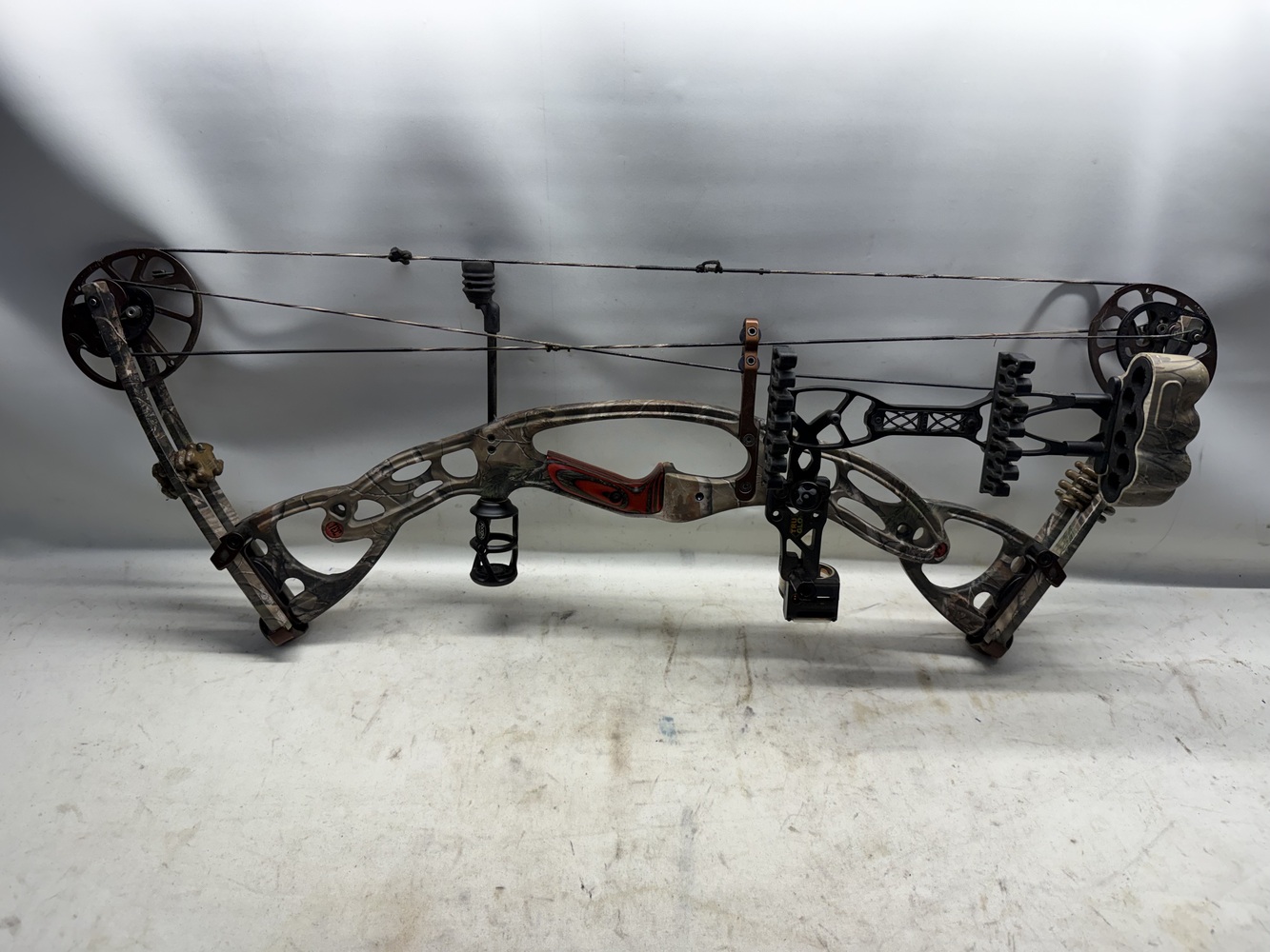 HOYT RAMPAGE COMPOUND BOW-img-6