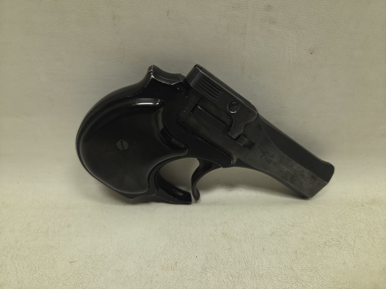 HIGH STANDARD DERRINGER OVER UNDER 22 MAG PISTOL-img-0