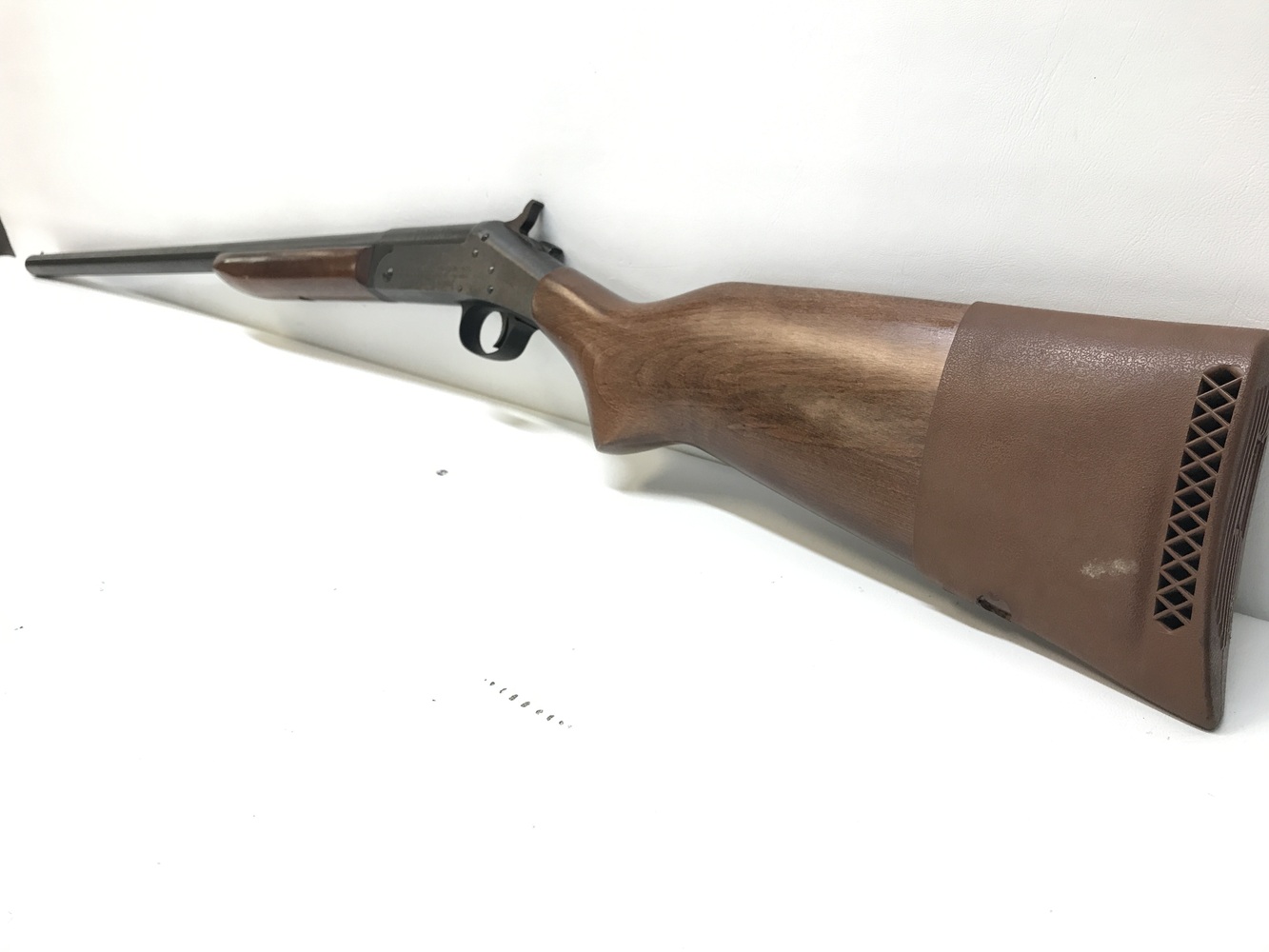 New England Firearms Pardner 12 Gauge Shotgun-img-2