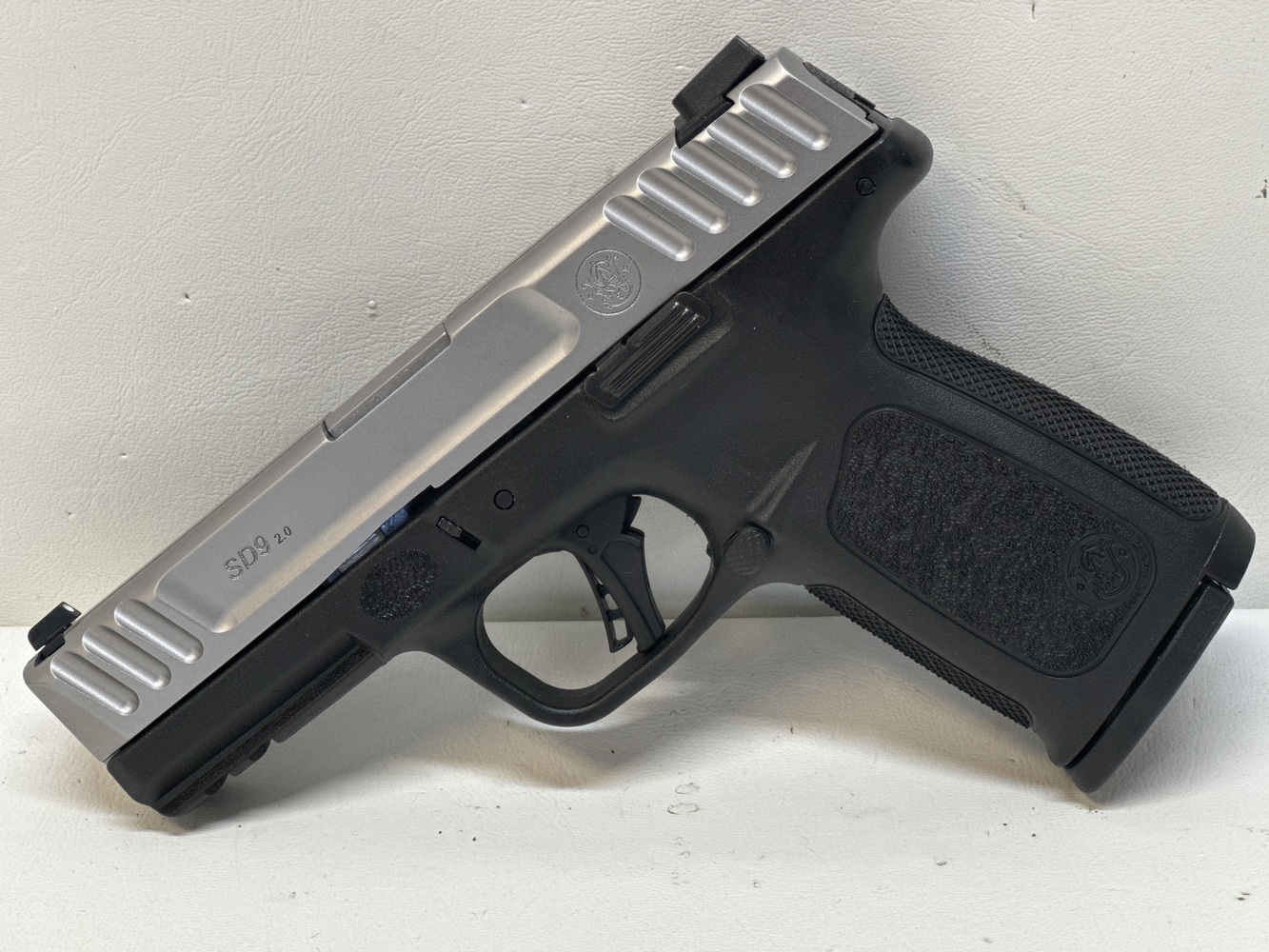 SMITH & WESSON SD9 2.0 9MM-img-1