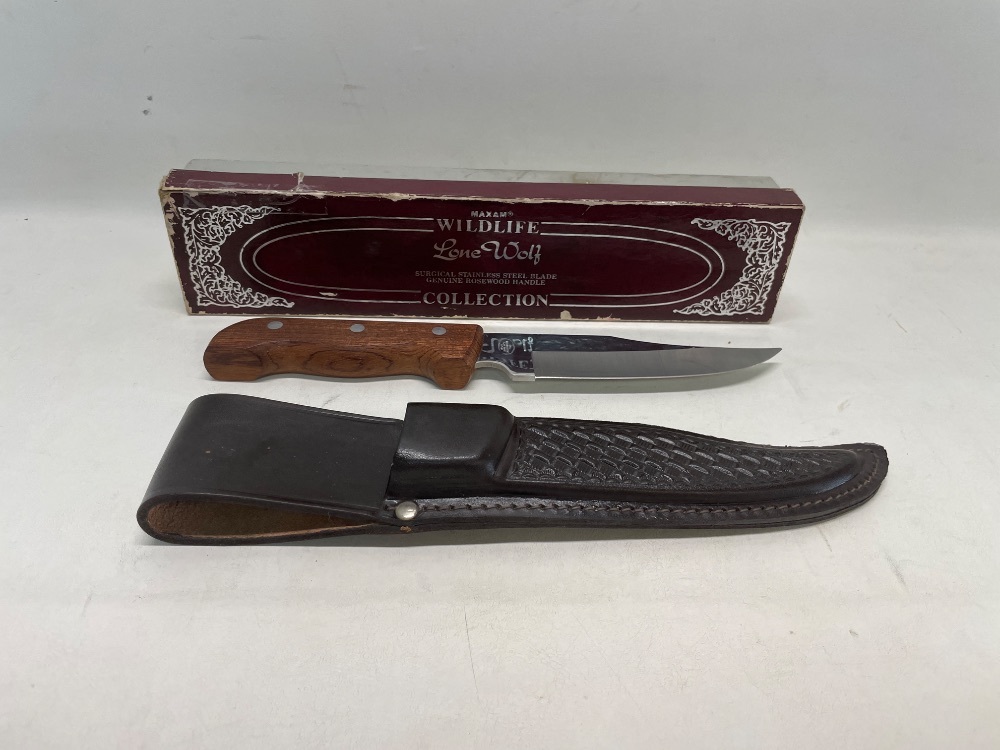 Maxam Wildlife Lone Wolf Knife w/ Box -img-0