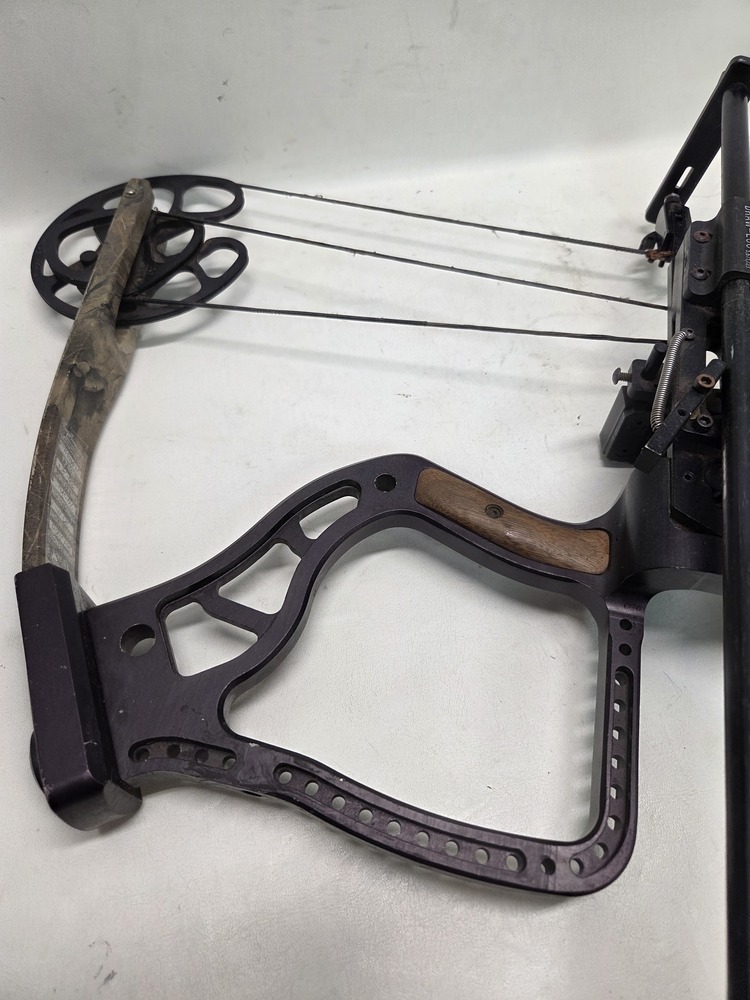 Hickory Creek 23 Magnum Compound Bow-img-6