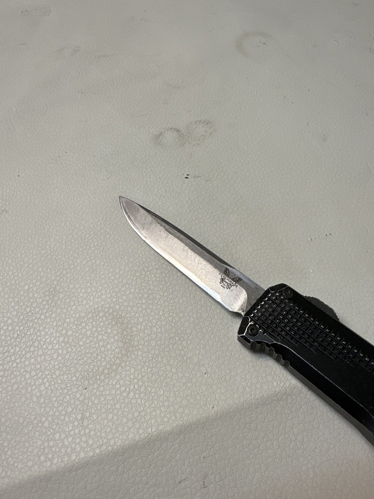 BENCHMADE 4600 OTF KNIFE - BLACK-img-4