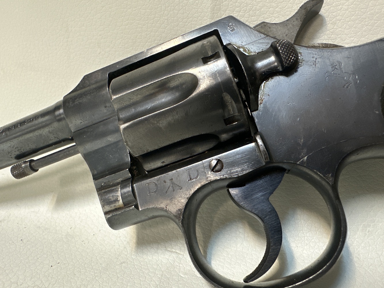 COLT OFFICIAL POLICE 38-200 MFG 1942 CLASSIC REVOLVER-img-4