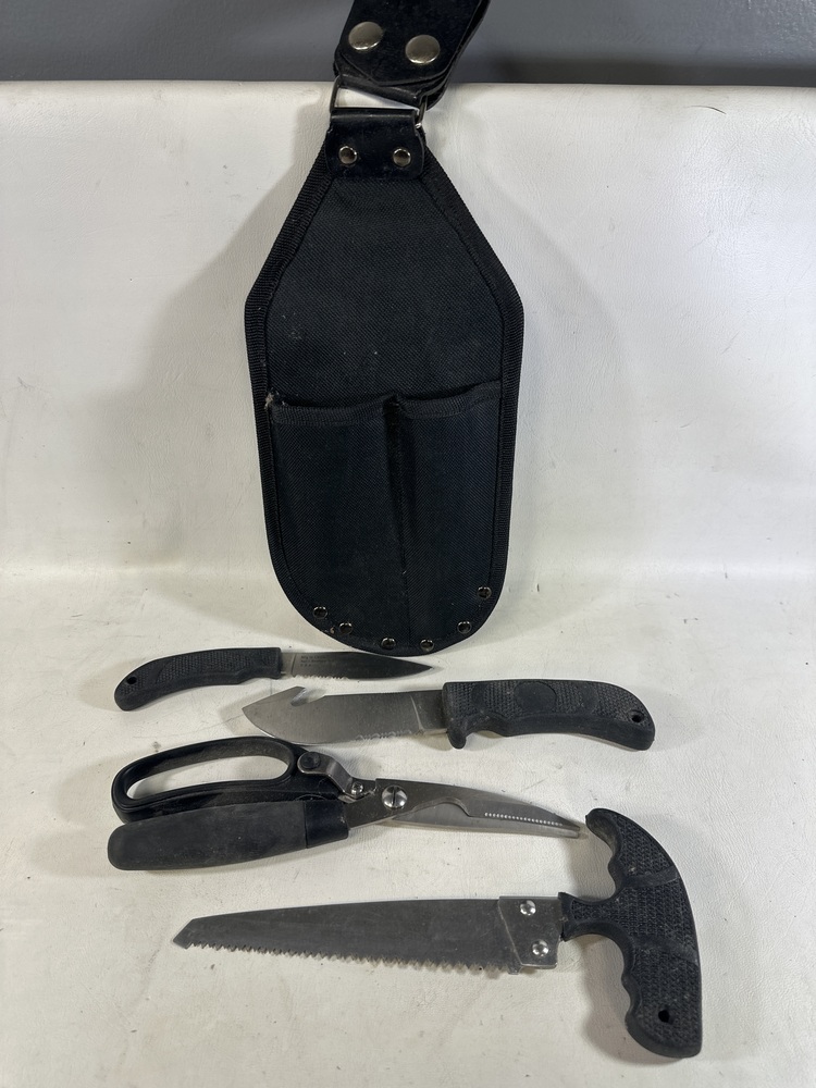 NATIONAL HEADQUARTERS FIELD DRESSING KIT-img-0