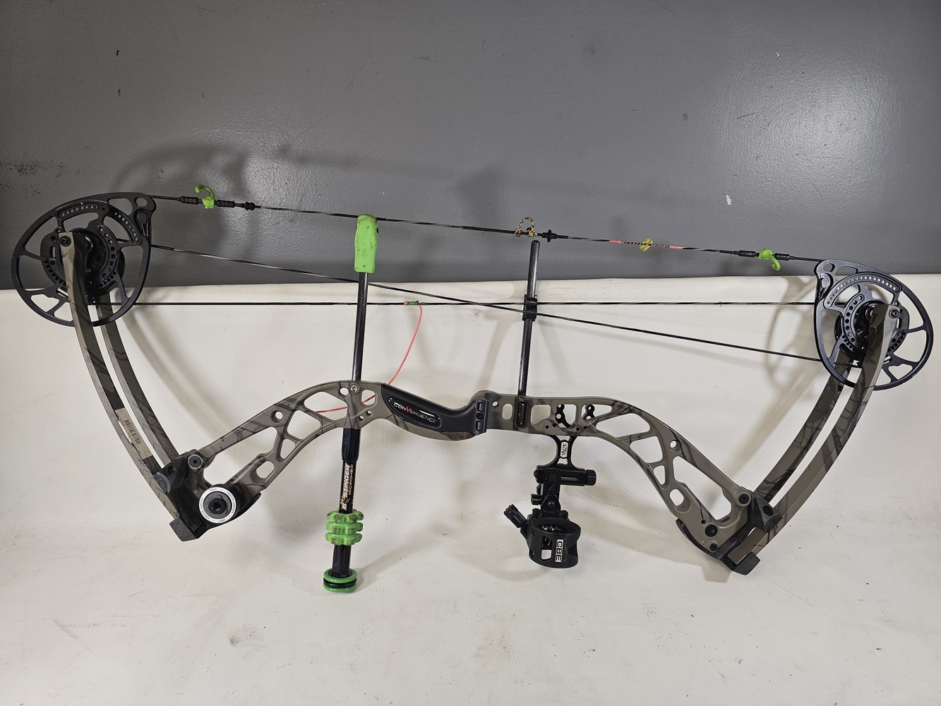  BOWTECH CONVERGENCE COMPOUND BOW-img-0
