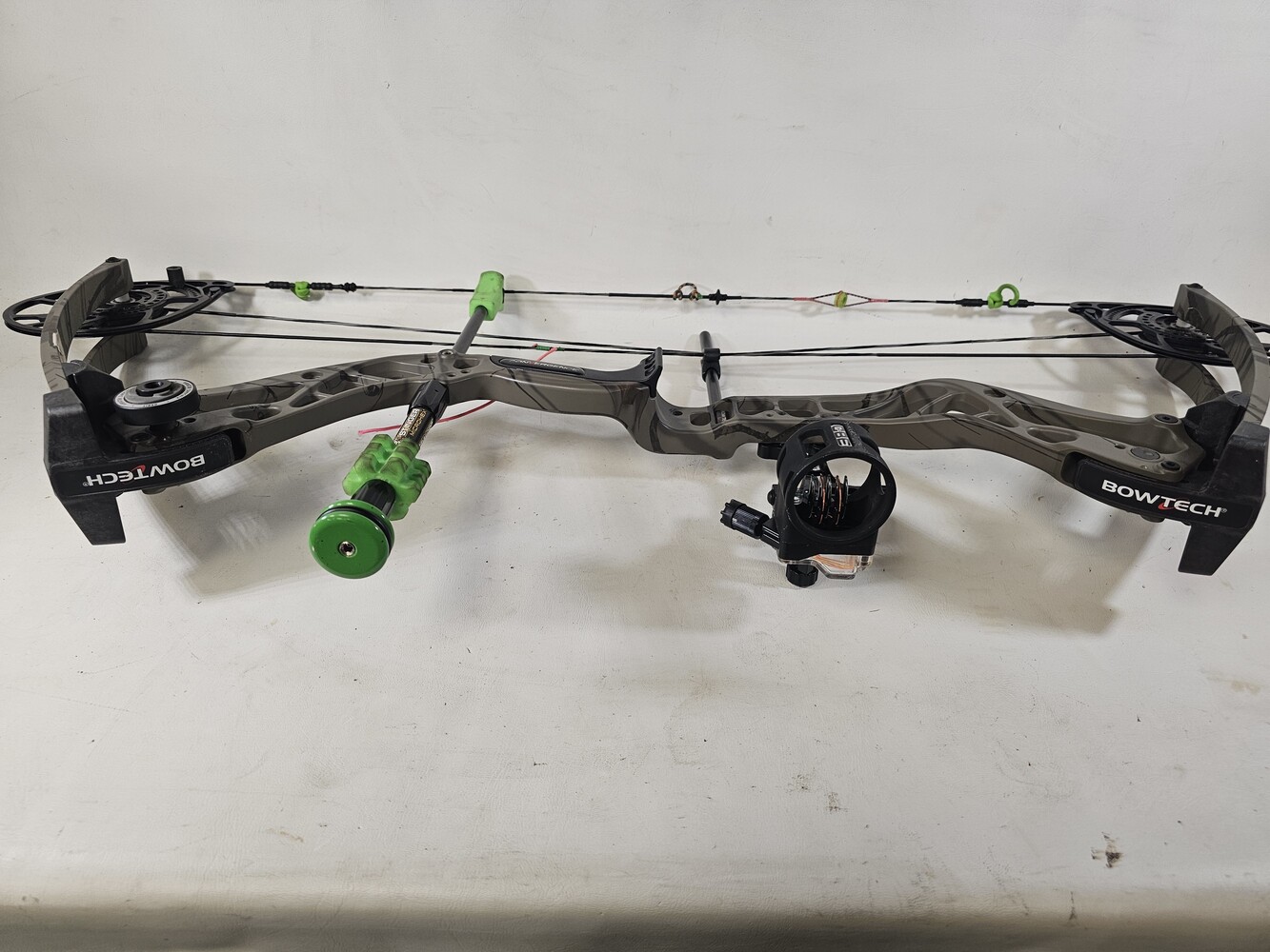  BOWTECH CONVERGENCE COMPOUND BOW-img-1