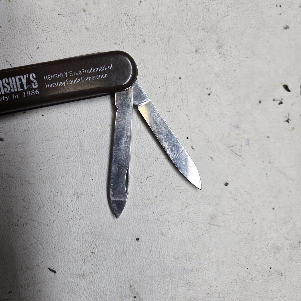 1986 Hershey's Safety Swiss Army Knife-img-3