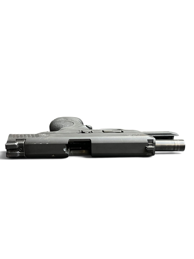 Smith and Wesson MP40-img-1