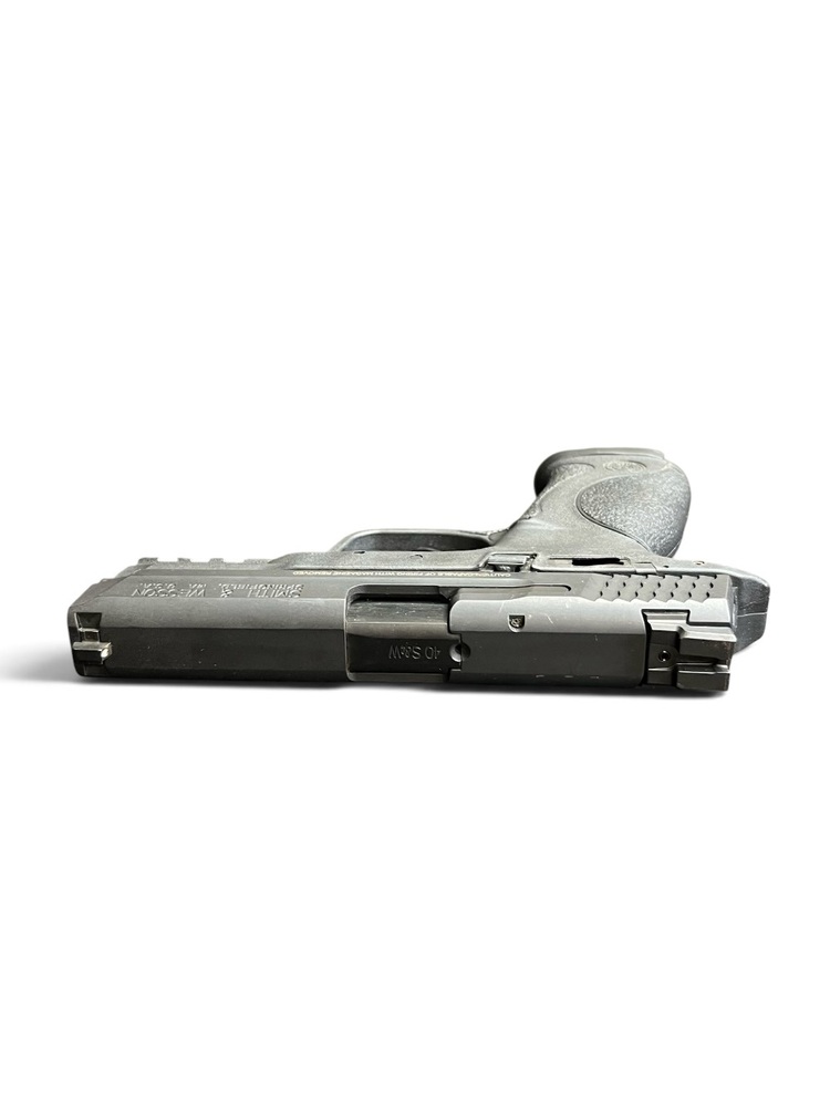 Smith and Wesson MP40-img-3