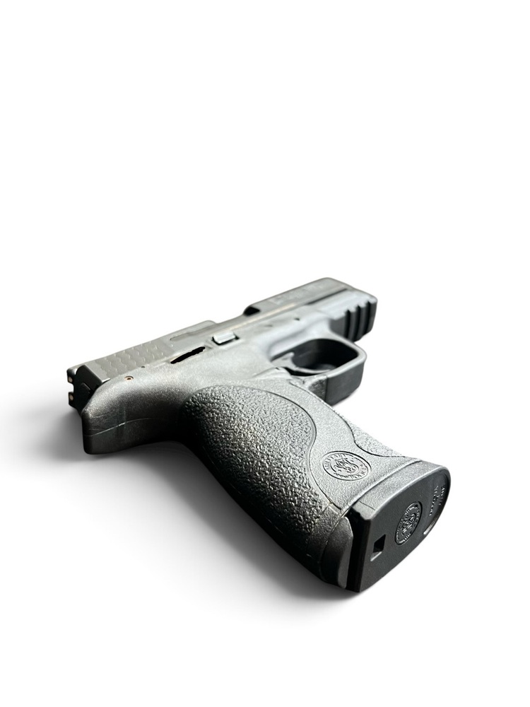 Smith and Wesson MP40-img-6