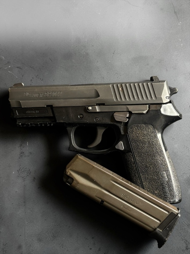 Sig Sauer SP2022-img-0