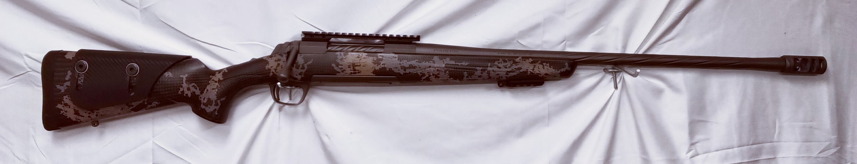 Browning X-Bolt Mountain Pro .300 Win Mag – Carbon Fiber Stock-img-0