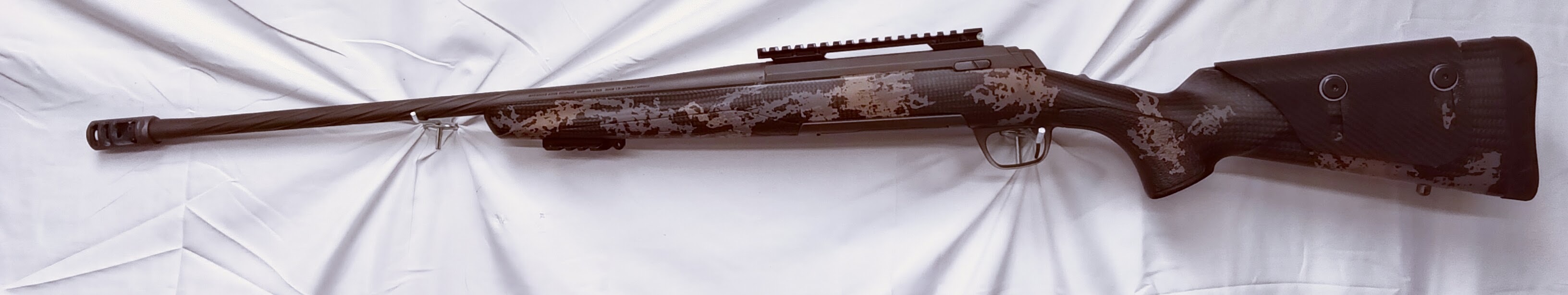 Browning X-Bolt Mountain Pro .300 Win Mag – Carbon Fiber Stock-img-1