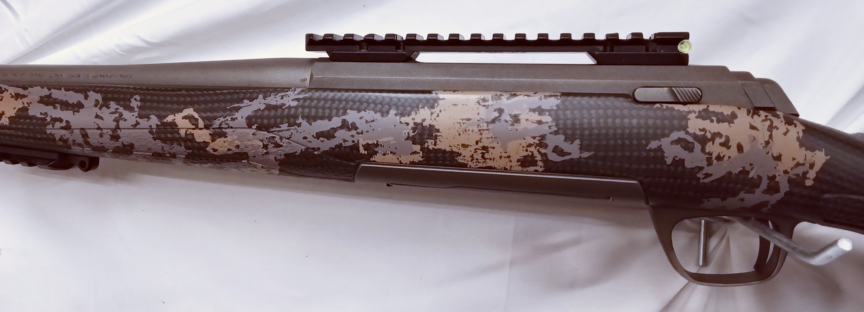 Browning X-Bolt Mountain Pro .300 Win Mag – Carbon Fiber Stock-img-3