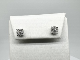  1/4tcw Diamond Cluster 14k White Gold Stud Earrings 1.8 Grams