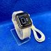APPLE A2353 SE 40mm Watch w.Charger (crack on back)