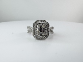  Ladies 1ctw Diamond Halo 14k White Gold Cocktail / Engagement Ring Size 7