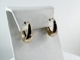  Ladies 14k Yellow Gold Hoop Earrings 1.6 Grams