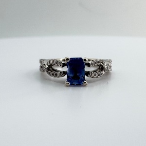  Ladies Tanzanite 10k White Gold Birthstone Ring Size 4.5