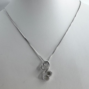  Ladies Sterling Silver Diamond Heart Pendant w/18" Box Link Necklace